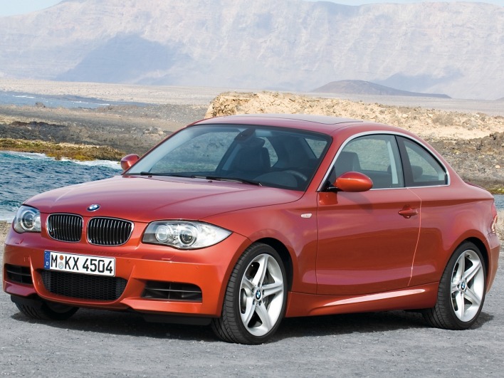 Bmw 135i coupe front left