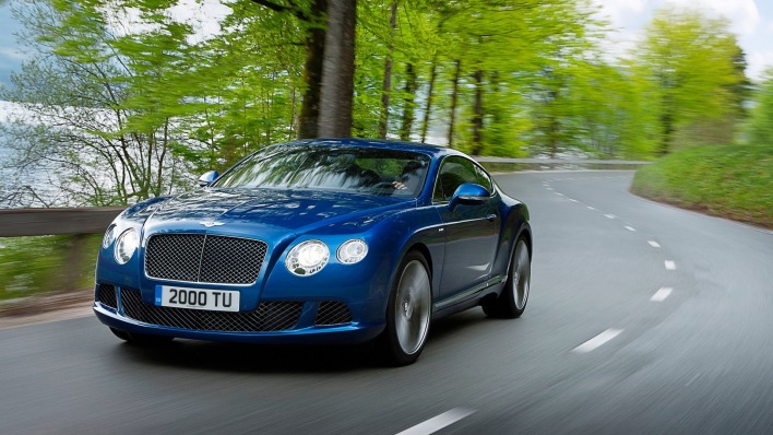 синий автомобиль Continental GT Speed