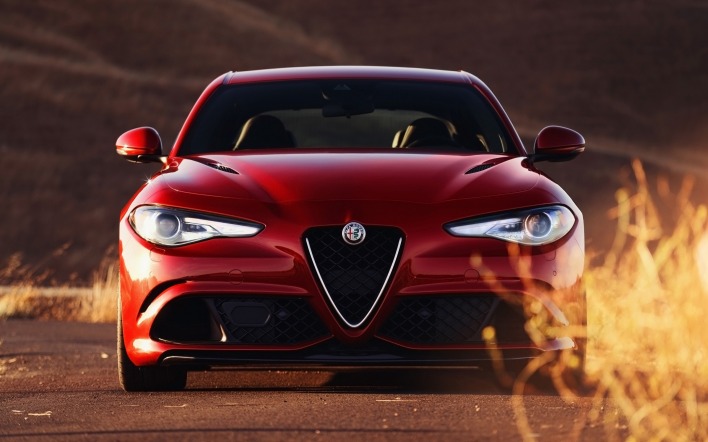 Alfa Romeo Giulia дорога закат