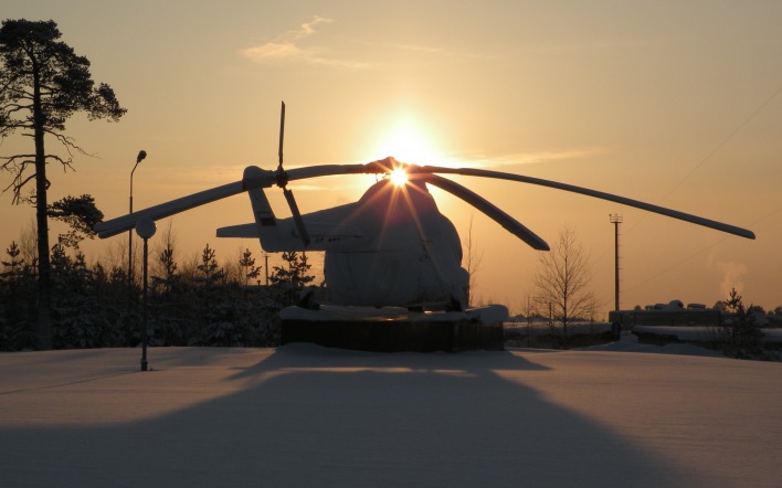 вертолет зима восход
