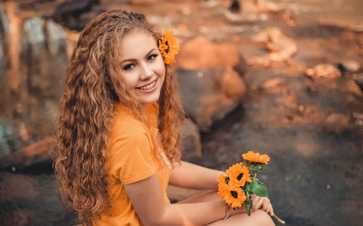 девушка улыбка цветы рыжая