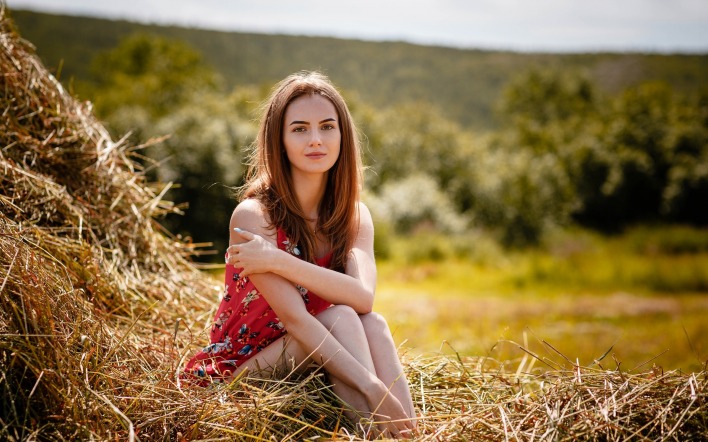 девушка солома сено сарафан в поле