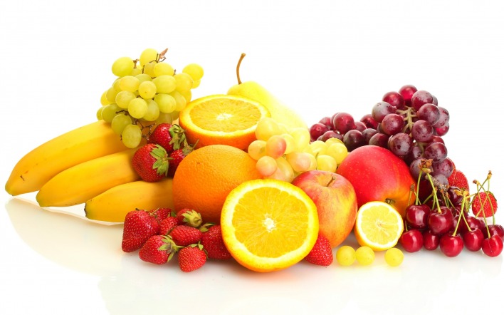 фрукты апельсины клубника виноград fruit oranges strawberry grapes