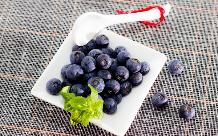 голубика ягоды тарелка blueberries berries plate