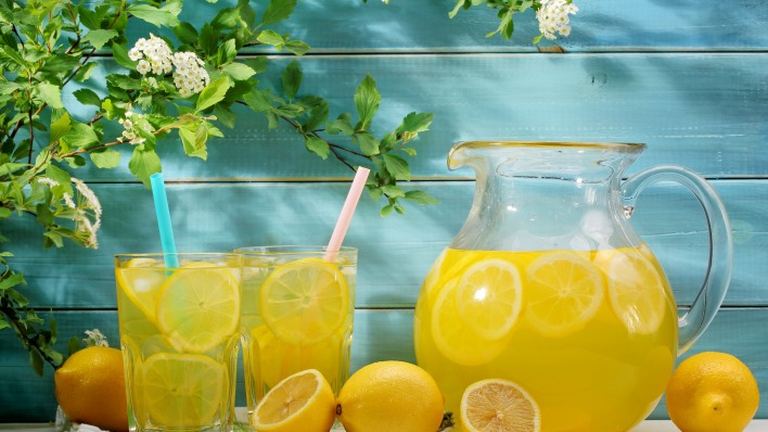 лимоны сок стаканы кувшин