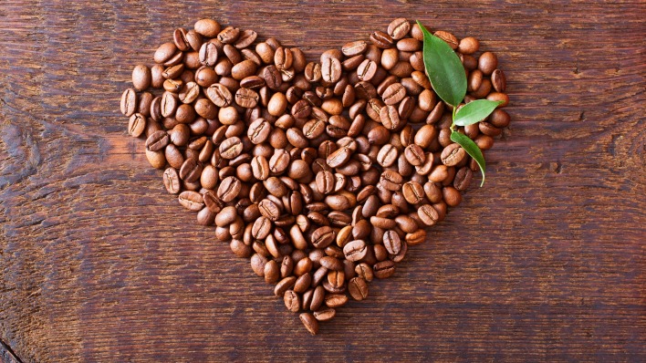 кофейные зерна сердце доска