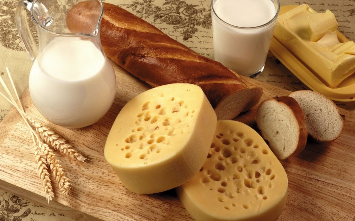 завтрак сыр багет молоко масло
