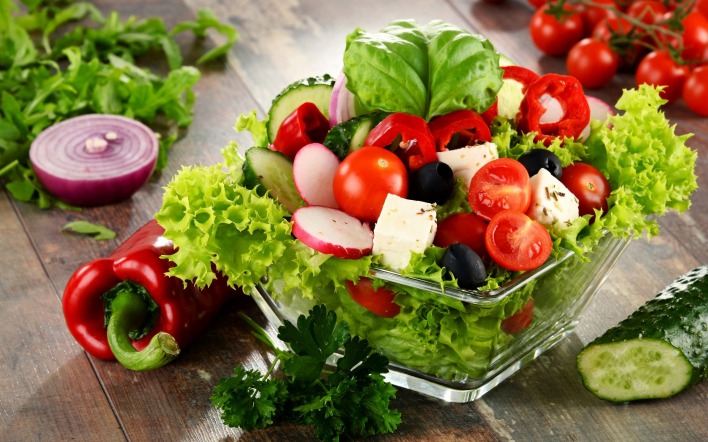 салат греческий салат миска овощи