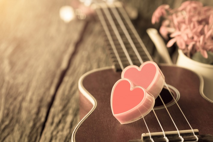 сердечки гитара любовь