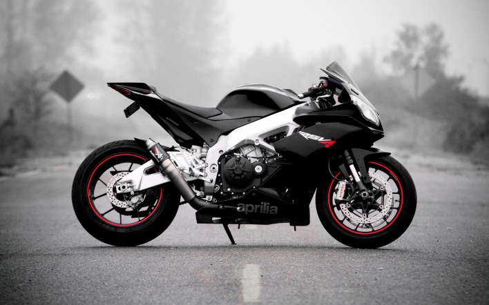 мотоцикл черный туман