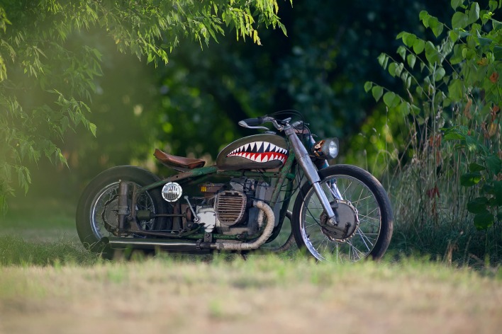 мотоцикл трава лес