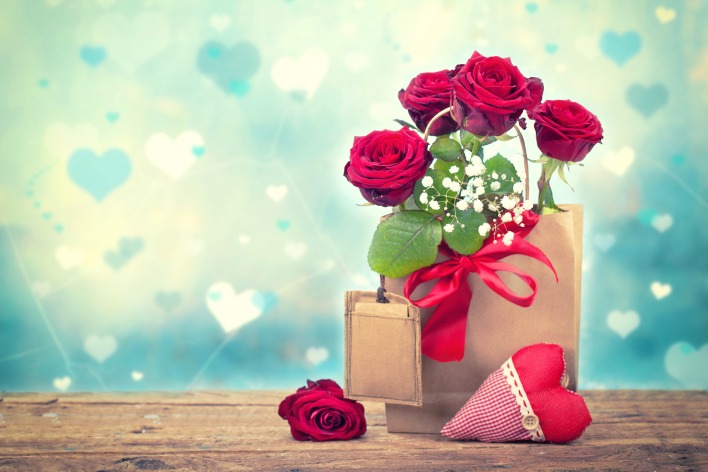 Подарок розы сердечко