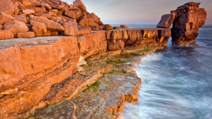 камни скалы море