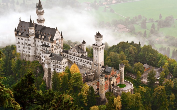 германия замок нойшванштайн туман тучи лес природа деревья