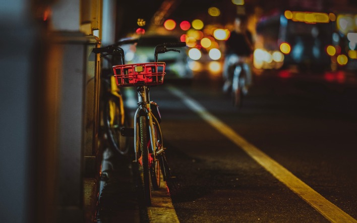 велосипед улица ночь