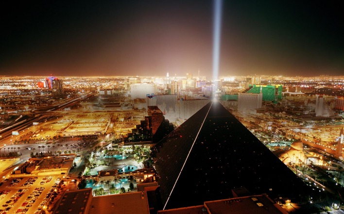 Лас-Вегас пирамида