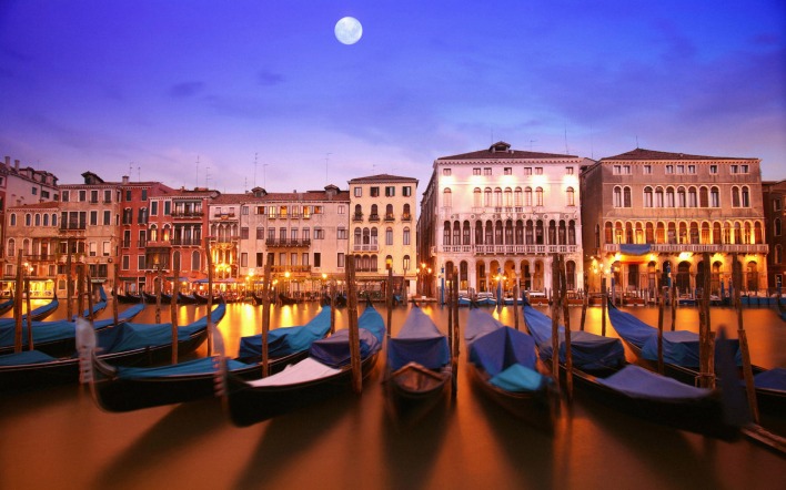 страны архитектура лодки река Венеция Италия ночь