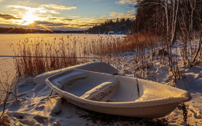 снег зима лодка озеро закат