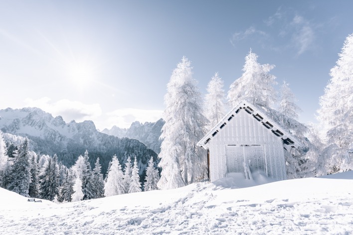 зима снег горы домик хижина