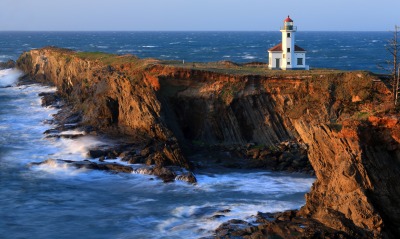 природа маяк море скалы