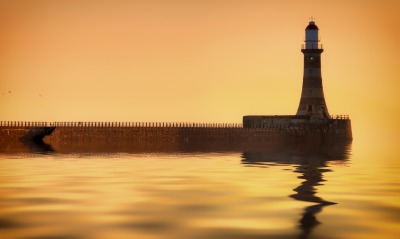 маяк, море