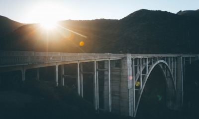 мост лучи солнечные лучи ущелье