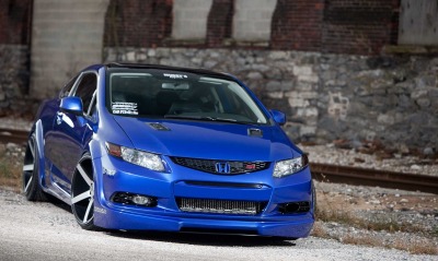 синяя Honda Civic Si