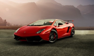 красная Lamborghini