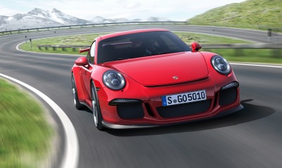 красная Porsche