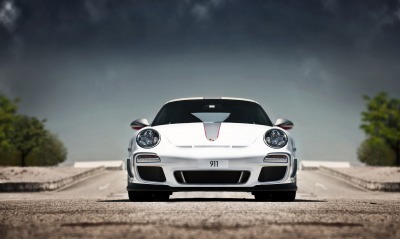 белый автомобиль Porsche 911 GT3 RS white car