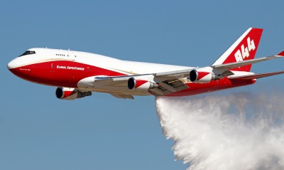 самолет boeing тушение вода