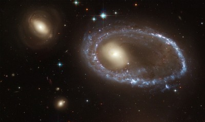 галактика кольцо космос