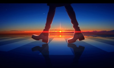 девочка ботинки штаны ноги на закате