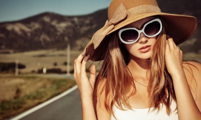 девушка путешествие очки шляпа girl journey glasses hat