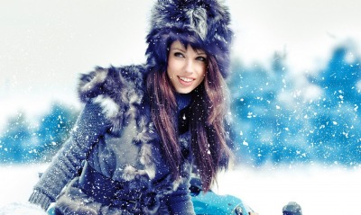 девушка брюнетка зима снег