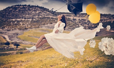 девушка платье белое зонт воздушные шары