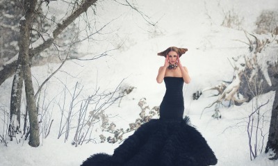 девушка прическа платье снег зима