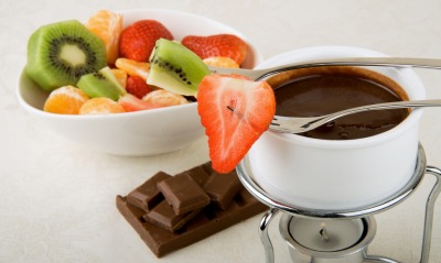 Горячий шоколад с фруктами
