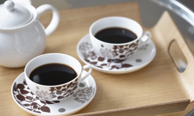 чашки с кофе