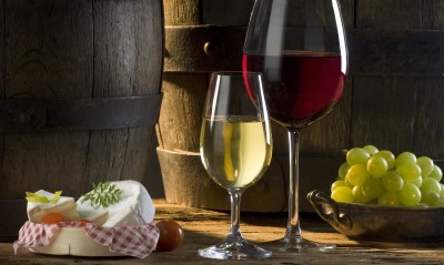 Вино бочки виноград