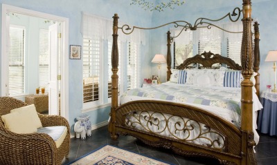 Спальня с синим оттенком