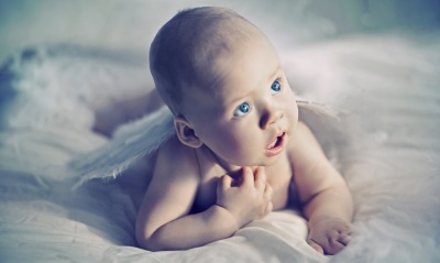голубоглазый младенец