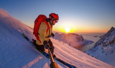 альпинист, на закате