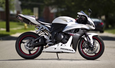 белый мотоциклы Honda