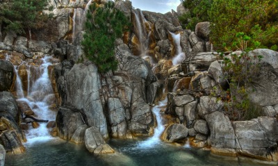 природа скалы водопады река деревья