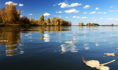 вода озеро осень water the lake autumn
