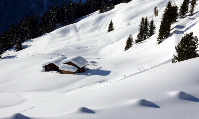 снег домик гора склон snow the house mountain the slope