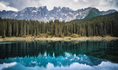 природа деревья озеро горы скалы отражение