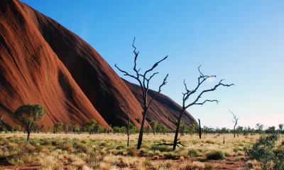 природа поле Улуру австралия скалы