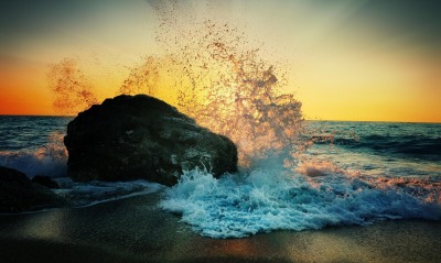 волна камень берег море